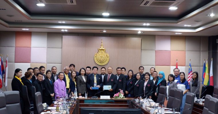 รองประธานสภาพนักงาน มก. เข้าร่วมการประชุม ปขมท.